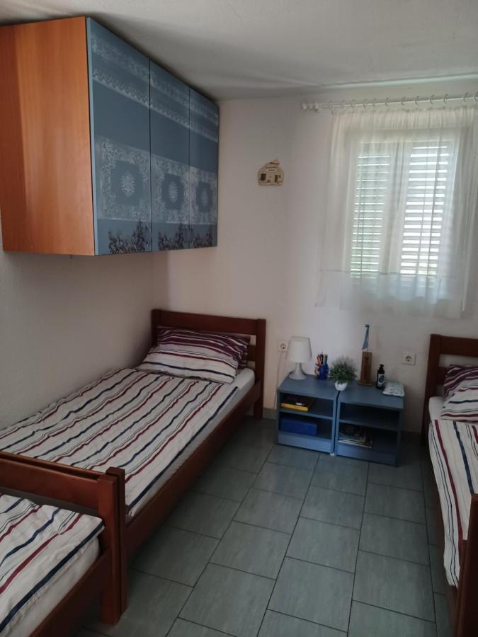 Apartmani Jakovljevic Murter Eksteriør billede
