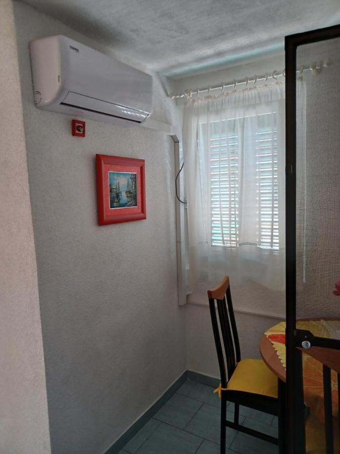 Apartmani Jakovljevic Murter Eksteriør billede