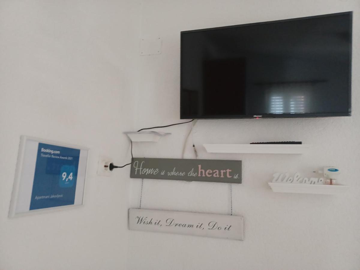 Apartmani Jakovljevic Murter Eksteriør billede