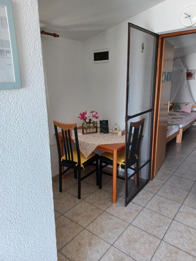 Apartmani Jakovljevic Murter Eksteriør billede